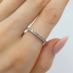 Baltā zelta cirkona cilpiņu rinda (2076), Ar acīm, Zelta standarts: 585, Produkta foto svars: 2.18 g, Dārgakmeņi: Cirkons - Pielāgotas rotājumlietas