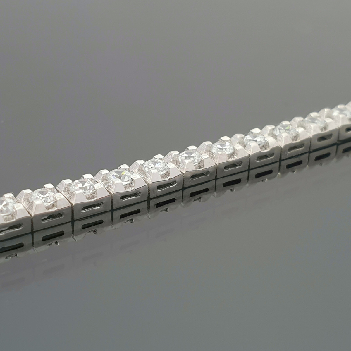 Baltā zelta tenisa ķēdīte ar cirkonija acīm (1671), Klasiskās ķēdes, Zelta standarts: 585, Produkta foto svars: 18.90 g, Dārgakmeņi: Cirkons - Rotājumlietas internetā