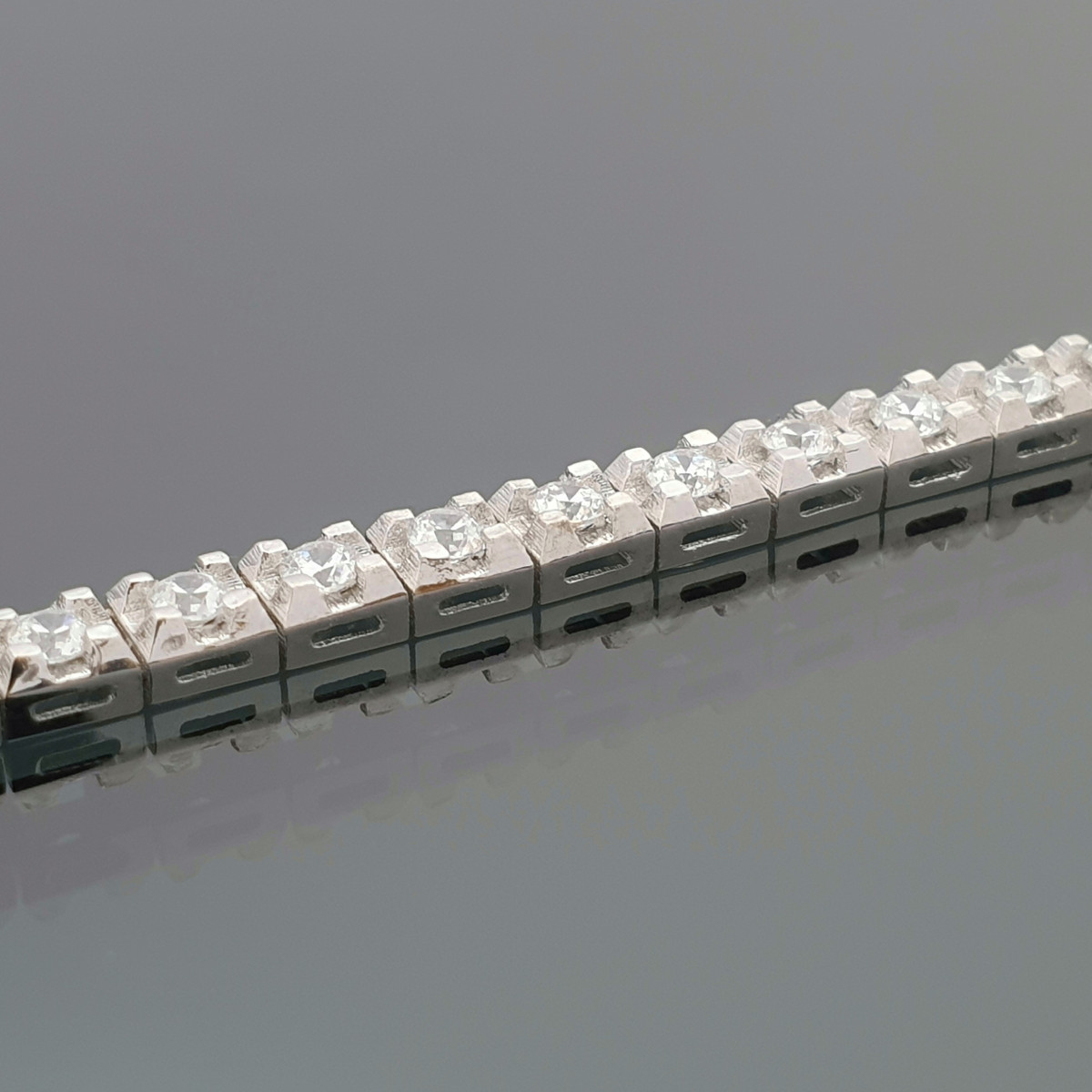 Baltā zelta tenisa ķēdīte ar cirkonija acīm (1672), Klasiskās ķēdes, Zelta standarts: 585, Produkta foto svars: 18.68 g, Dārgakmeņi: Cirkons - Rotājumlietas internetā