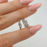 Baltā zelta auskari ar dimantiem un angļu aizdari (515), Auskari ar angļu aizdari, Zelta standarts: 585, Produkta foto svars: 1.85 g, Dārgakmeņi: Izcili, Dārgakmens svars: 0.09 ct, Dārgakmens svars ct.: 0.01-0.09 ct - Pielāgotas rotājumlietas