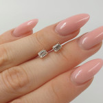 Rozā zelta auskari ar smaragda griezuma dimantiem (547), Auskari - twists, Zelta standarts: 585, Produkta foto svars: 1.17 g, Dārgakmeņi: Izcili, Dārgakmens svars ct.: 0.30-0.69 ct, Dārgakmens svars: 0.61 ct - Pielāgotas rotājumlietas