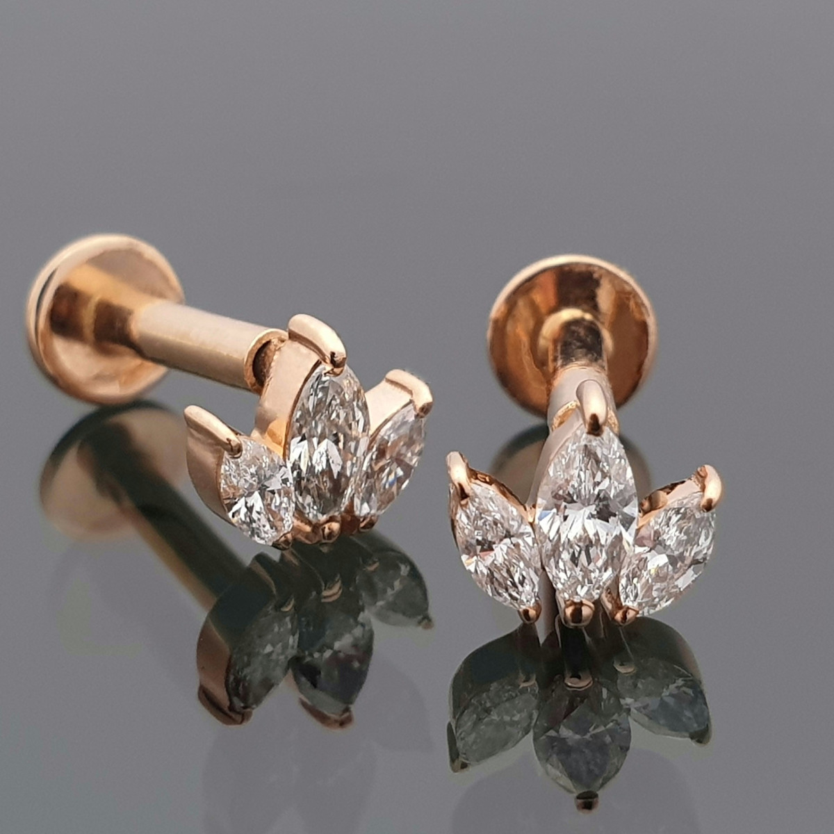 Minimalist rose gold earrings (piercing type 2 pcs.) (552), Earrings - twists, Gold type: 585, Item in the photo weight: 0.83 g, Gemstone: Brilliant, Gemstone ct.: 0.20-0.29 ct, Gemstone ct.: 0.23 ct - Jewelry online
