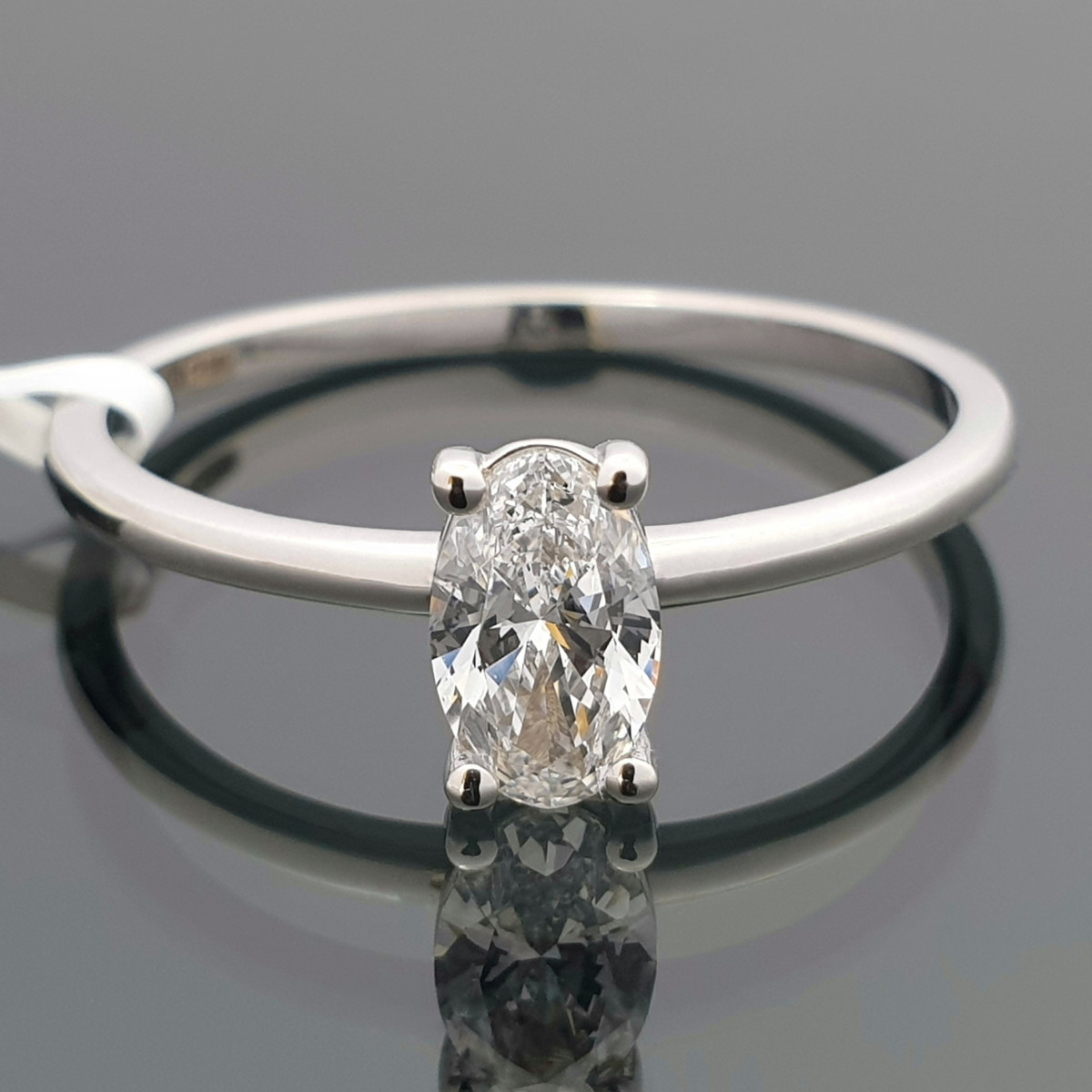 Klasisks saderināšanās gredzens ar laboratorijā audzētu dimantu (52), LAB AUDZĒTI ziedi, Zelta standarts: 585, Produkta foto svars: 1.90 g, Dārgakmeņi: Lab Grown diamond, Dārgakmens svars: 0.55 ct, Dārgakmens svars ct.: 0.30-0.69 ct - Rotājumlietas internetā