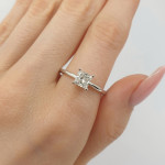 Klasisks saderināšanās gredzens ar laboratorijā audzētu dimantu (56), LAB AUDZĒTI ziedi, Zelta standarts: 585, Produkta foto svars: 2.01 g, Dārgakmeņi: Lab Grown diamond, Dārgakmens svars: 0.70 ct, Dārgakmens svars ct.: 0.70-1.50 ct - Pielāgotas rotājumlietas