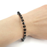 Melna un zelta pērlīšu aproce (723), Aproces no pērlītēm, Zelta standarts: 585, Produkta foto svars: 0.38 g / 2.32 g
 - Pielāgotas rotājumlietas