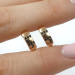 Sarkanā zelta auskari (1962), Auskari ar angļu aizdari, Zelta standarts: 585, Produkta foto svars: 1.50 g, Dārgakmeņi: Cirkonis - Personalizētas rotājumlietas