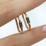 Sarkanā zelta auskari ar cilpiņām (1976), Piekaramie auskari, Zelta standarts: 585, Produkta foto svars: 2.35 g, Dārgakmeņi: Cirkonis - Personalizētas rotājumlietas