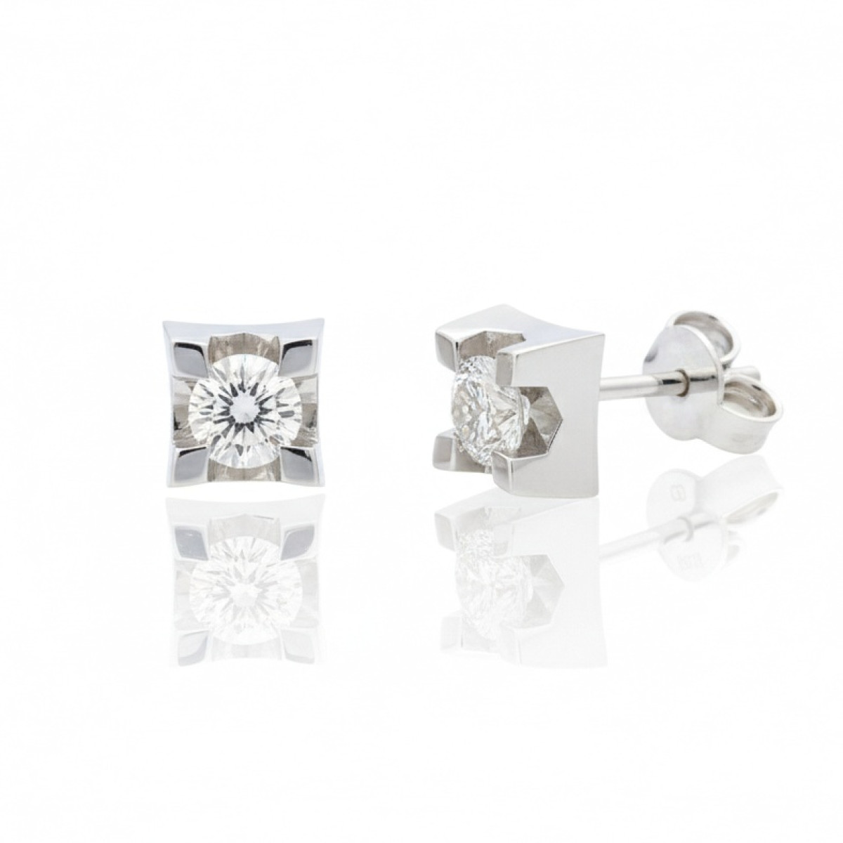 Baltā zelta auskari ar dimantiem (630), Auskari - twists, Zelta standarts: 750, Produkta foto svars: 3.61 g, Dārgakmeņi: Izcili, Dārgakmens svars ct.: 0.30-0.69 ct, Dārgakmens svars: 0.62 ct (IGI 694594191 / 719525674) - Rotājumlietas internetā