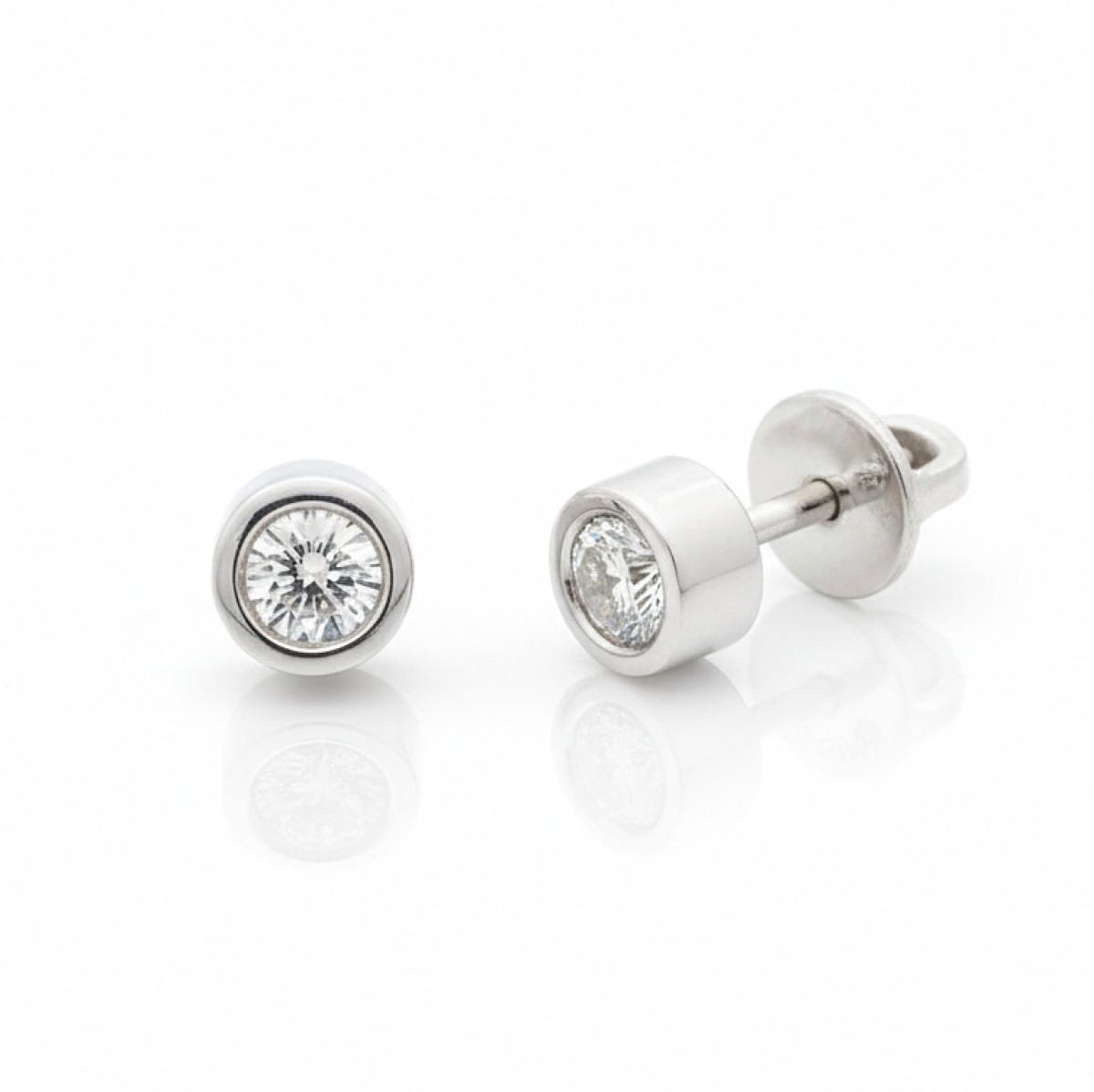 Baltā zelta auskari ar dimantiem (636), Auskari - twists, Zelta standarts: 585, Produkta foto svars: 3.08 g, Dārgakmeņi: Izcili, Dārgakmens svars: 0.38 ct, Dārgakmens svars ct.: 0.30-0.69 ct - Rotājumlietas internetā