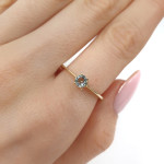 Zelta gredzens ar topāzu (618), Sieviešu gredzeni, Zelta standarts: 585, Produkta foto svars: 1.79 g, Dārgakmeņi: Topāzs, Dārgakmens svars: 0,30 ct, Dārgakmens svars ct.: 0.30-0.69 ct - Pielāgotas rotājumlietas