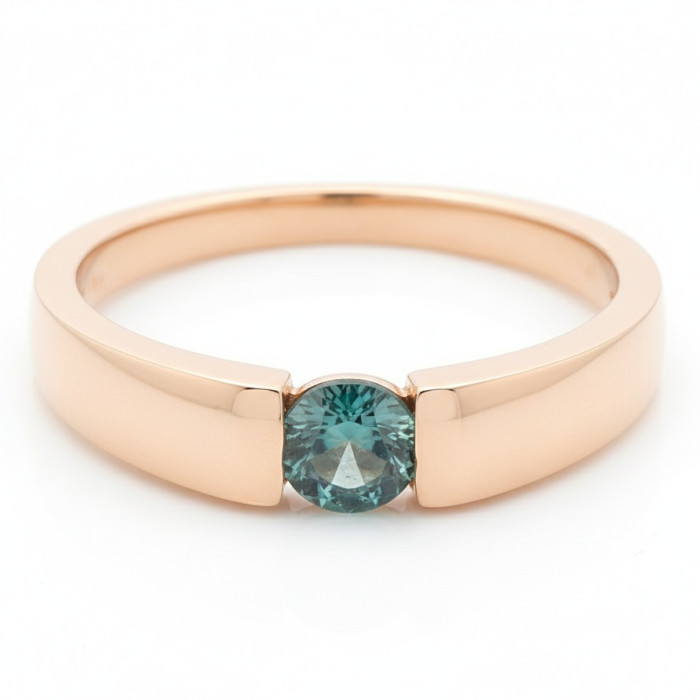 Zelta gredzens ar safīru (748)