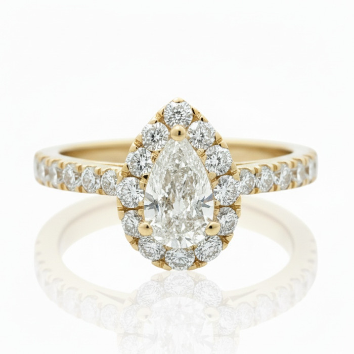 Yellow gold ring with a central "Pear" diamond (2978)