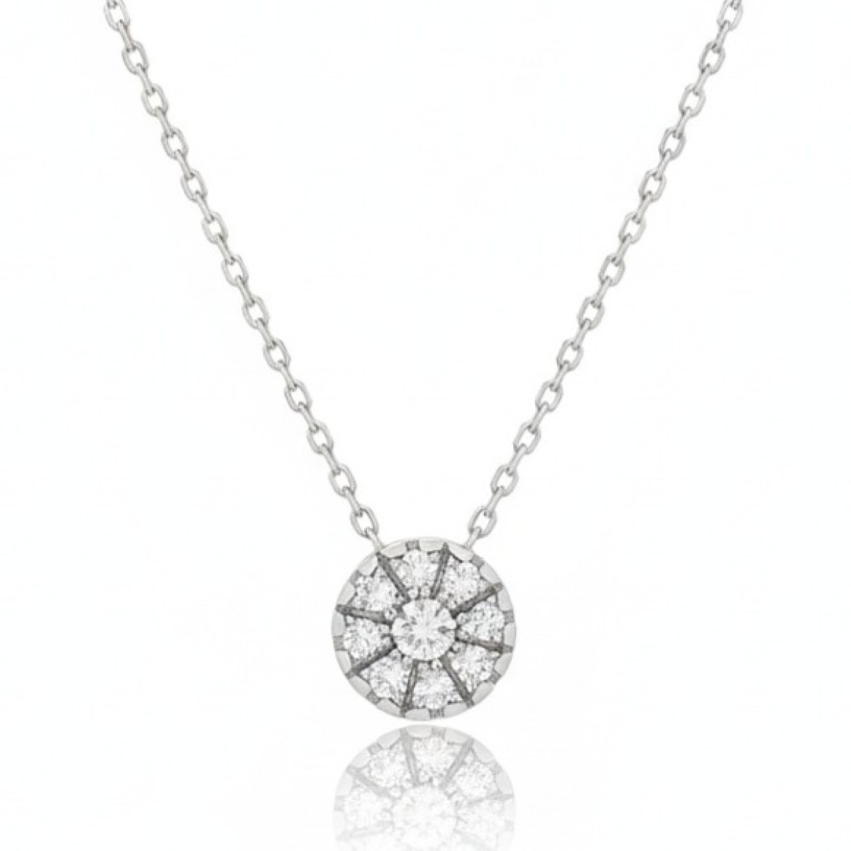 Baltā zelta Halo kulons ar dimantiem un ķēdīti (468), Halo, Zelta standarts: 585 / 750, Produkta foto svars: 2.52 g, Dārgakmeņi: Izcili, Dārgakmens svars ct.: 0.10-0.19 ct, Dārgakmens svars: 0.06 ct, Papildu dārgakmeņu svars: 0.08 ct - Rotājumlietas internetā