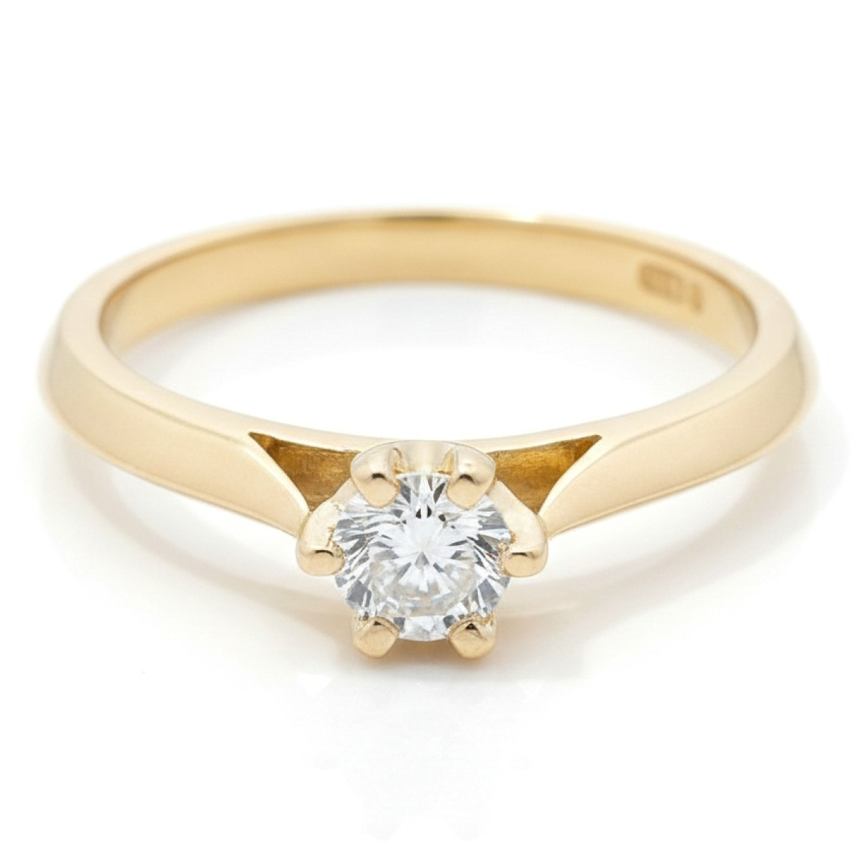 Dzeltenā zelta klasiskais saderināšanās gredzens ar dimantu (3029), Klasiskie saderināšanās gredzeni, Zelta standarts: 585, Produkta foto svars: 2.25 g, Dārgakmeņi: Izcili, Dārgakmens svars ct.: 0.10-0.19 ct, Dārgakmens svars: 0.18 ct - Rotājumlietas internetā