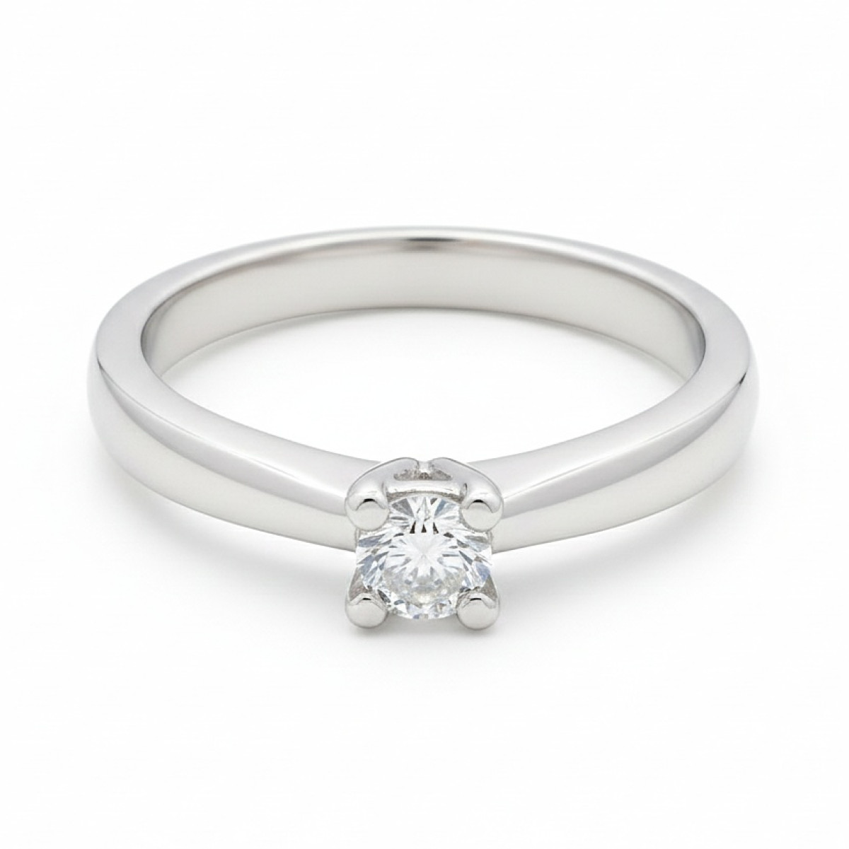 Klasisks baltā zelta saderināšanās gredzens ar dimantu (3031), Klasiskie saderināšanās gredzeni, Zelta standarts: 585, Produkta foto svars: 3.07 g, Dārgakmeņi: Izcili, Dārgakmens svars ct.: 0.10-0.19 ct, Dārgakmens svars: 0.13 ct - Rotājumlietas internetā