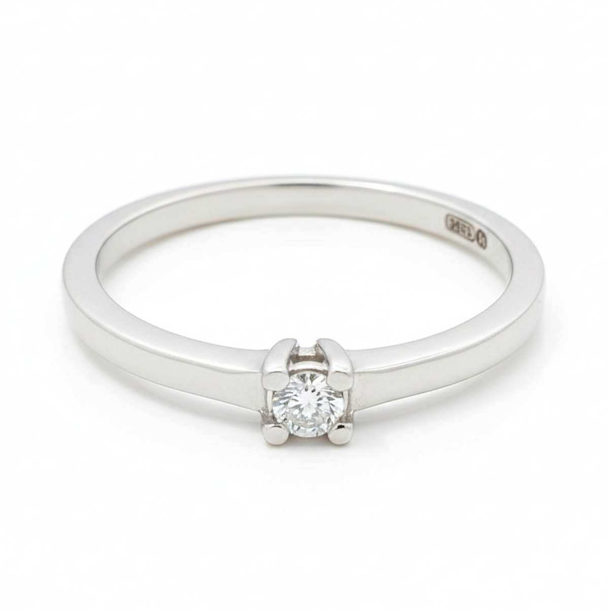 Baltā zelta minimālisma saderināšanās gredzens ar dimantu (3052), Klasiskie saderināšanās gredzeni, Zelta standarts: 585, Produkta foto svars: 1.77 g, Dārgakmeņi: Izcili, Dārgakmens svars ct.: 0.01-0.09 ct, Dārgakmens svars: 0.04 ct - Rotājumlietas internetā