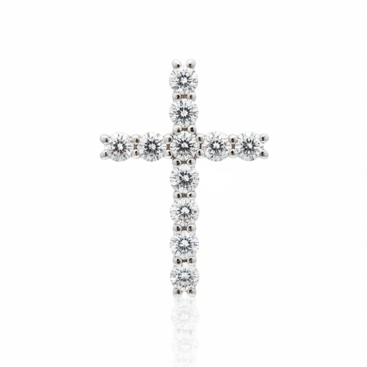 White gold diamond cross (565), Gold type: 585, Item in the photo weight: 0.73 g, Gemstone: Brilliant, Gemstone ct.: 0.10-0.19 ct, Gemstone ct.: 0.17 ct,  Weight of extra gems:  - Jewelry online