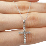 Chain with diamond cross (479), Crosses, Gold type: 585, Item in the photo weight: 1.61 g, Gemstone: Brilliant, Gemstone ct.: 0.20-0.29 ct, Gemstone ct.: 0.20 ct - Custom jewelry