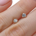 Minimalist earrings with diamonds (785), Earrings - twists, Gold type: 585, Item in the photo weight: 0.65 ct, Gemstone: Brilliant, Gemstone ct.: 0.30-0.69 ct, Gemstone ct.: 0.30 ct - Personalized jewelry