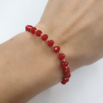 Red bead bracelet with gold details (532) 2