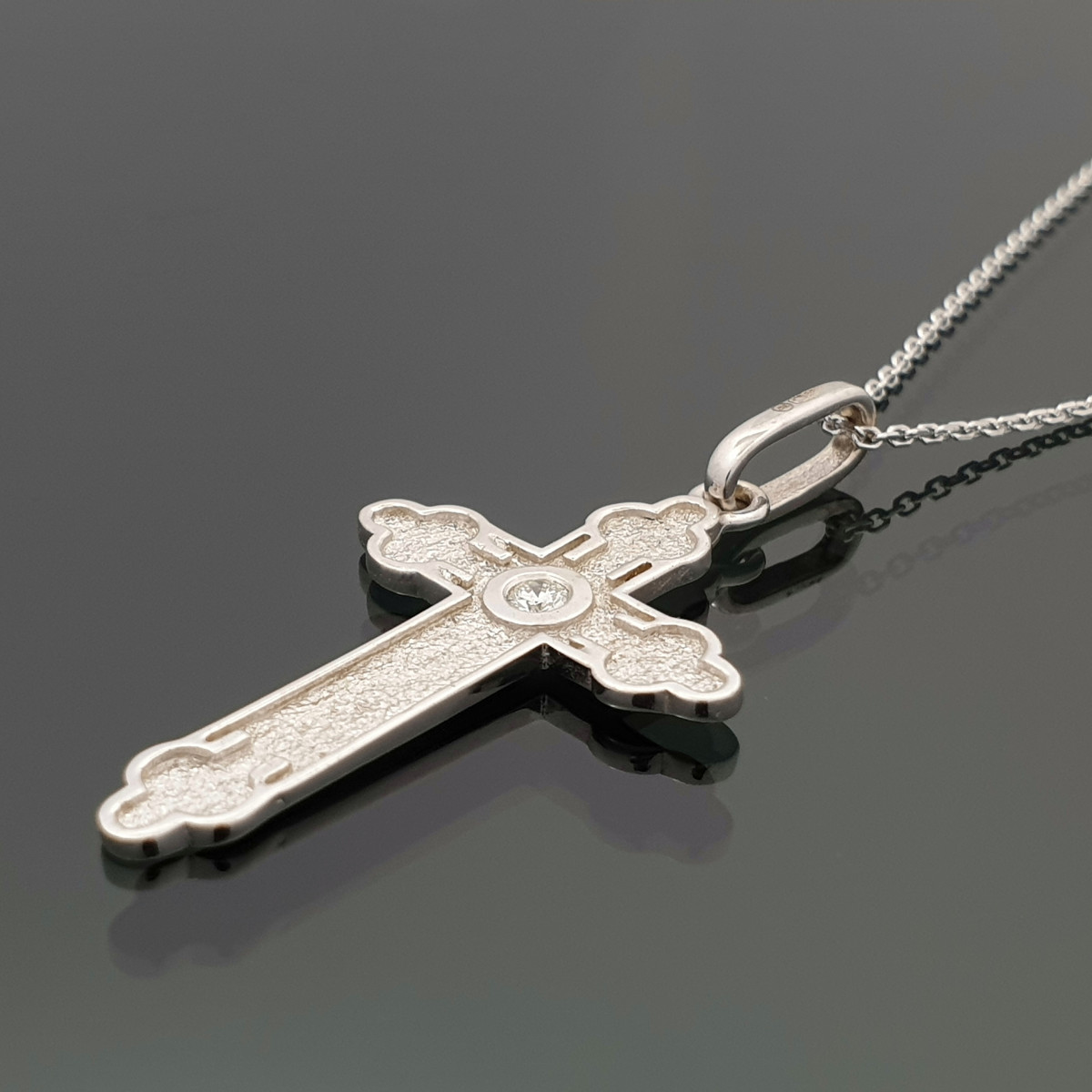 White gold chain with cross and diamond (227) 1