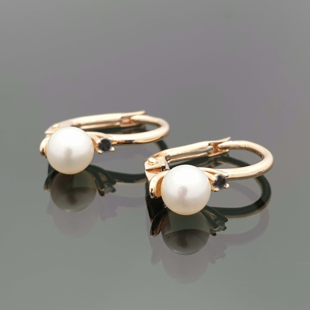  Gold earrings with pearls (1093)