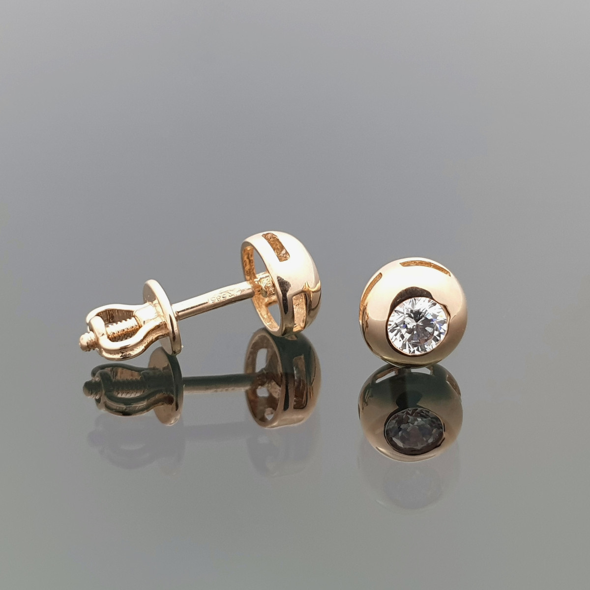 Gold stud earrings with eyelets and screw-on clasps (1132)