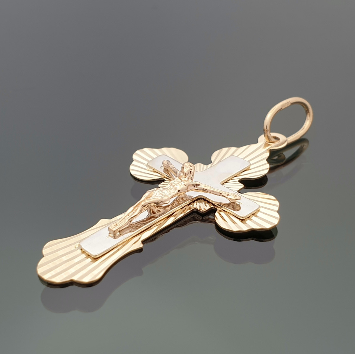  Gold pendant "Cross" (647)