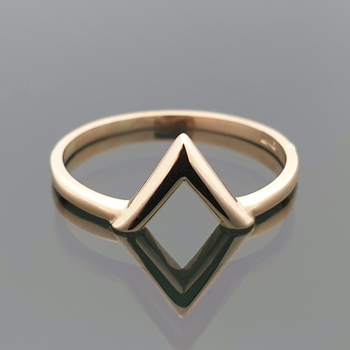  Minimalistinio stiliaus auksinis žiedas "Trikampis" (1139)