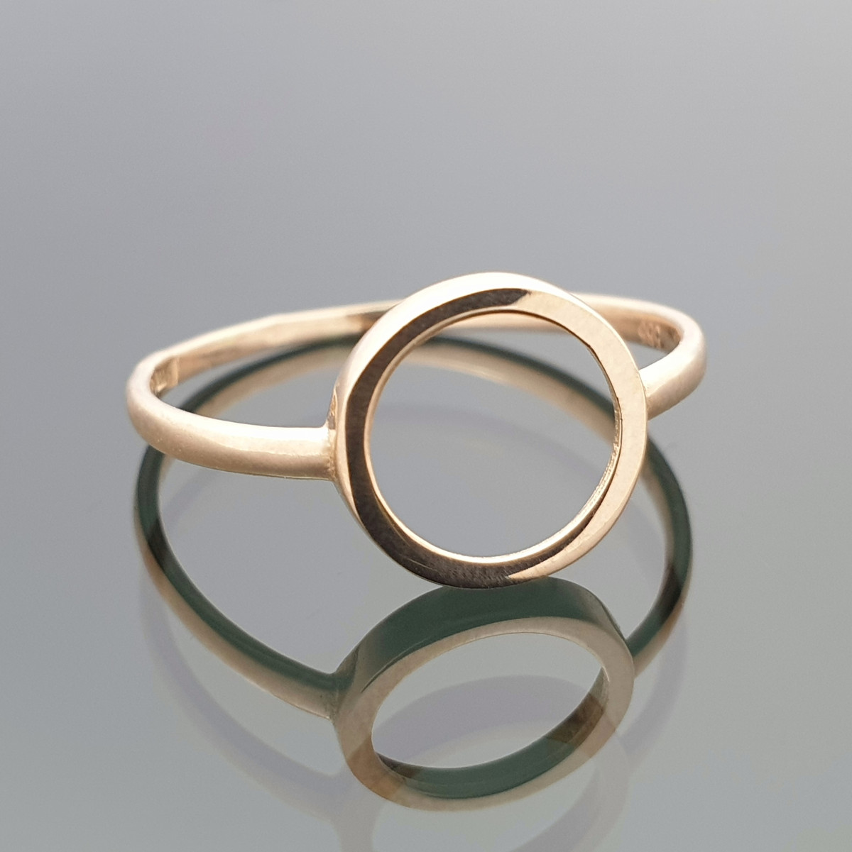Minimalistinio stiliaus auksinis žiedas "Ratas" (1140) 1