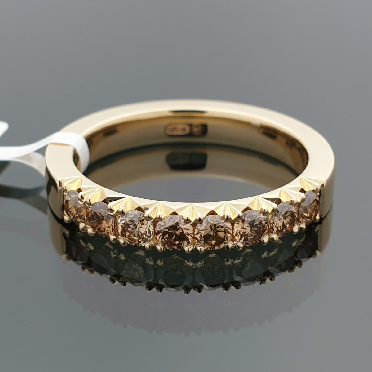 Geltono aukso "Fishtail" žiedas  dekoruotas konjakiniais deimantais (1829) 1