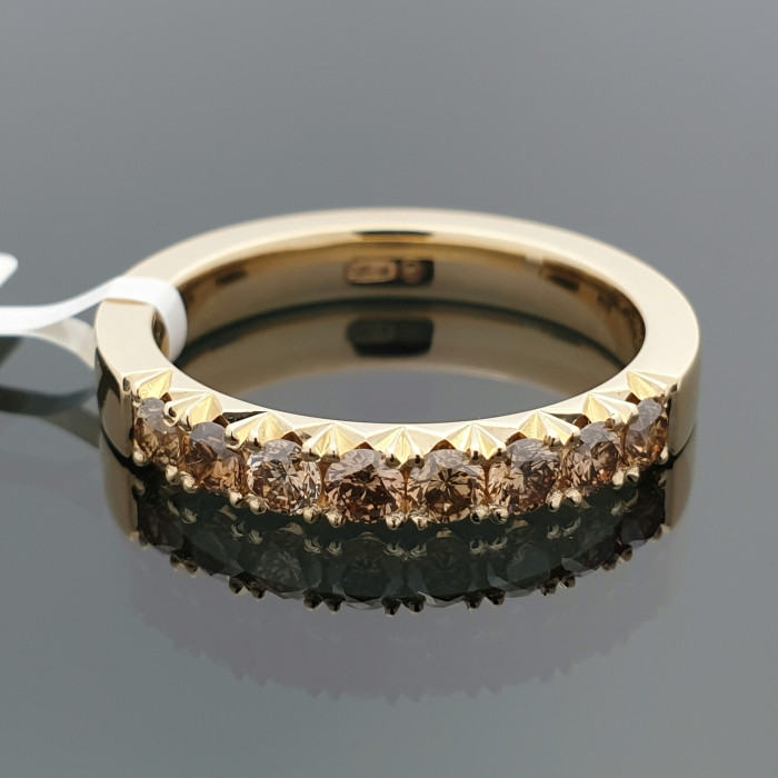 Geltono aukso "Fishtail" žiedas  dekoruotas konjakiniais deimantais (1829)