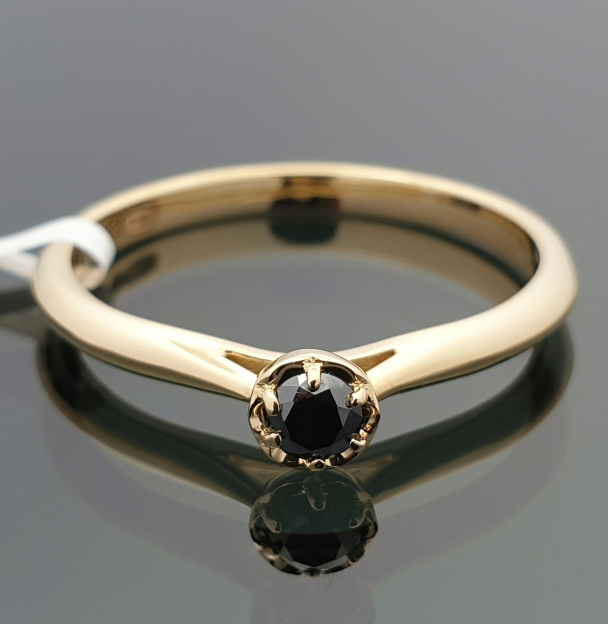 Geltono aukso žiedas dekoruotas juodu deimantu (1798) 1