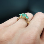 Auksinis žiedas dekoruotas smaragdais "Simpatija" (972) 4