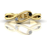 Geltono aukso žiedas dekoruotas briliantu ir juodu deimantu "Alina' (957) 3