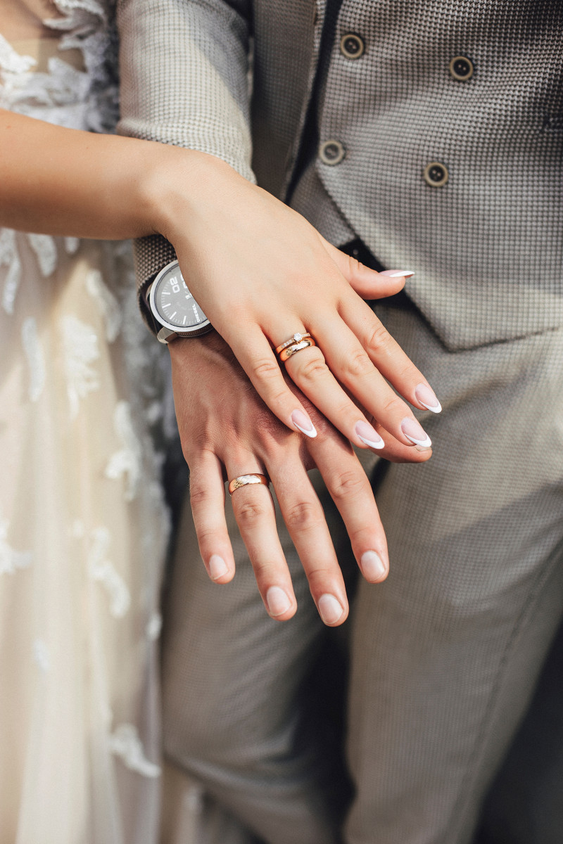 Kaip pasirinkti vestuvinius žiedus: 7 svarbiausi žingsniai