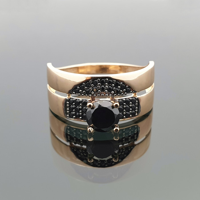 Zelta gredzens ar melnām kristāla acīm (769)