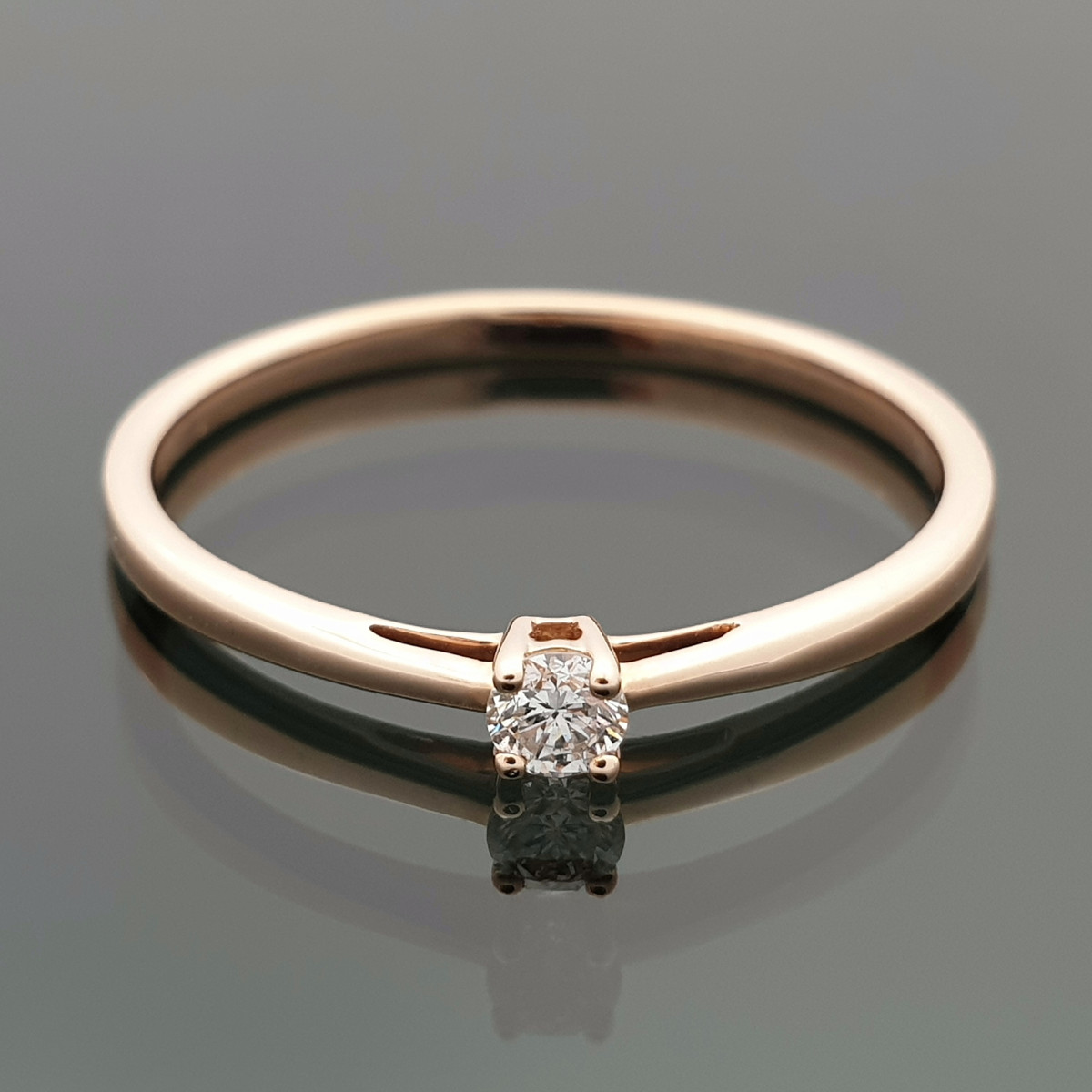  Minimalist engagement ring decorated with a diamond (z1352) 1