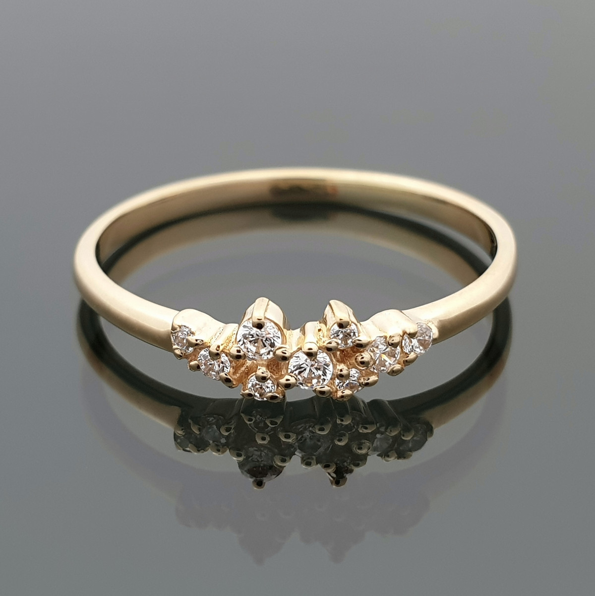 Auksinis žiedas dekoruotas cirkonio akutėmis (874) 1