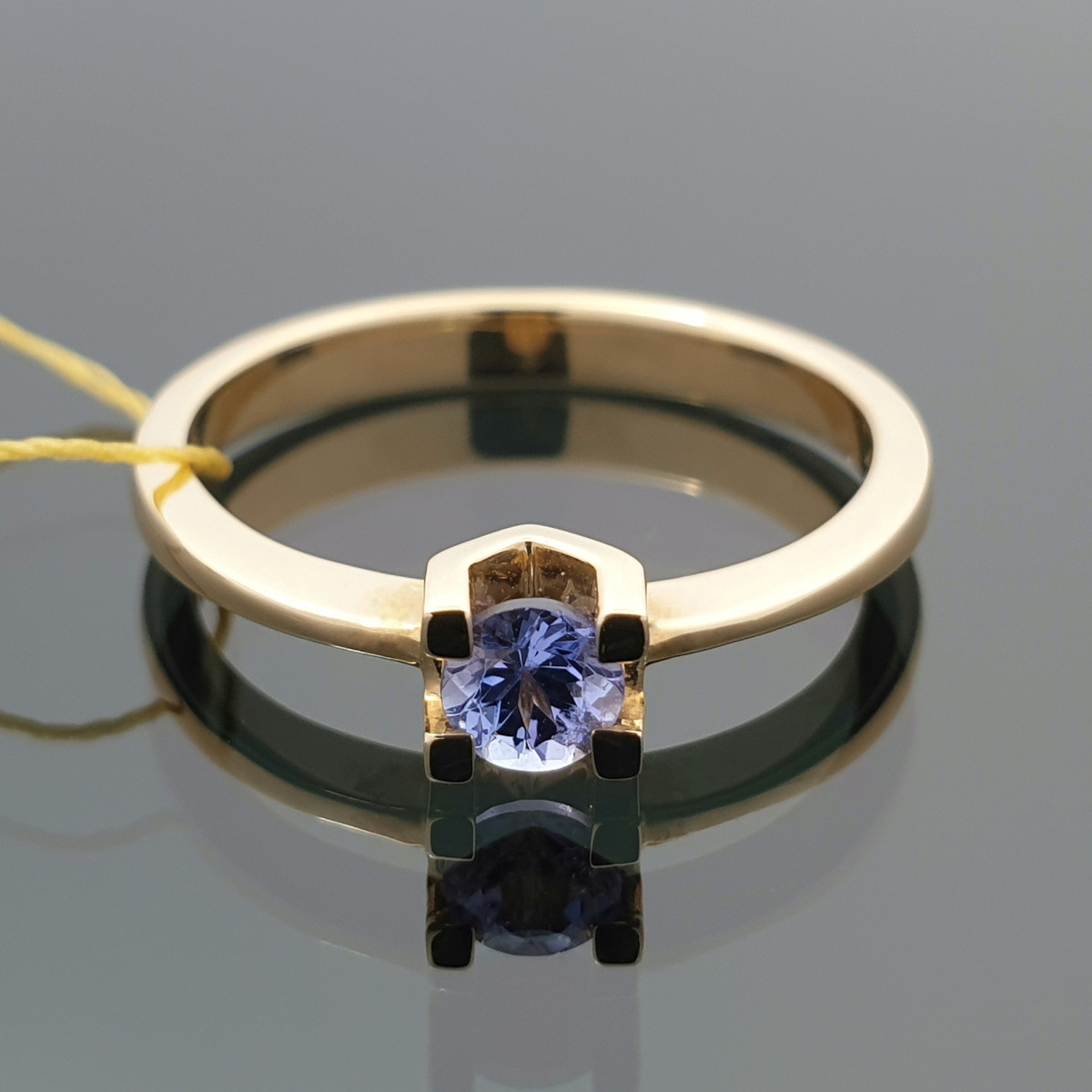 Auksinis žiedas dekoruotas tanzanito akmeniu (745) 1