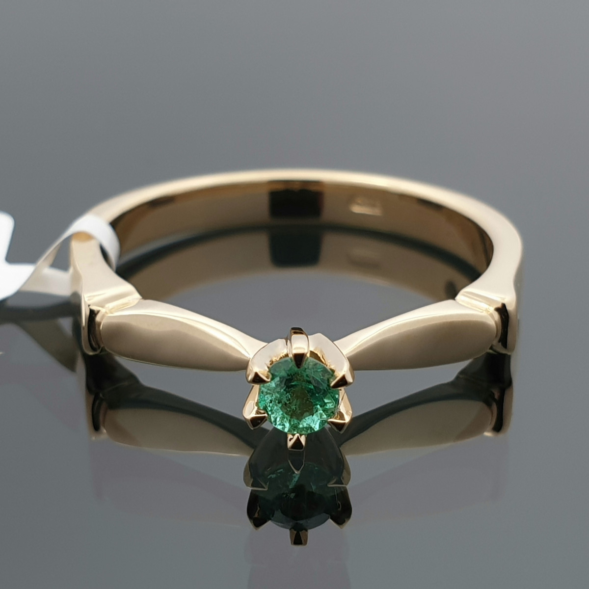 Išskirtinio dizaino žiedas dekoruotas smaragdu (1487) 1