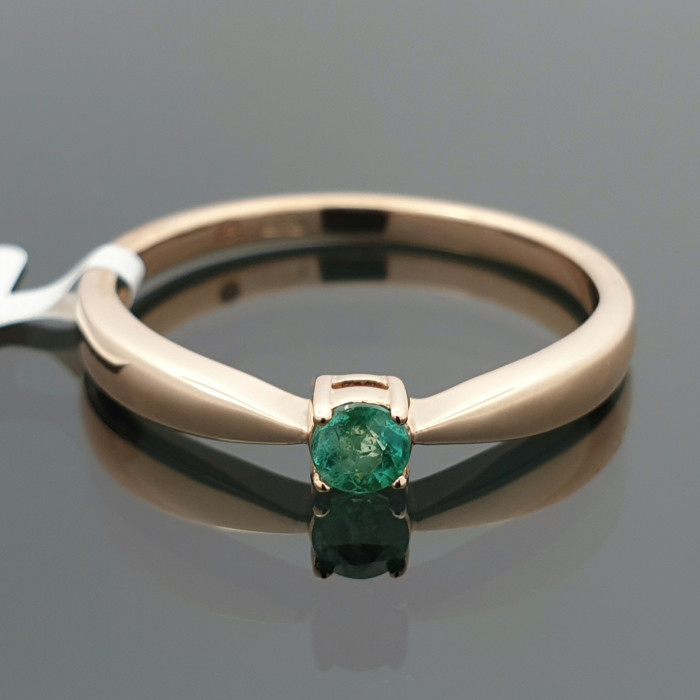 Klasikinis žiedas dekoruotas smaragdu (1488)