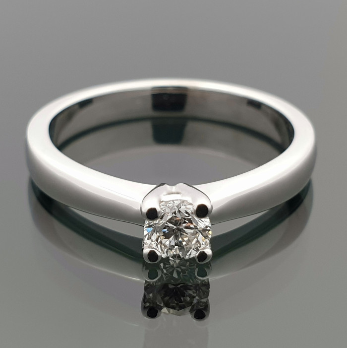  White Gold Diamond Engagement Ring (1553)