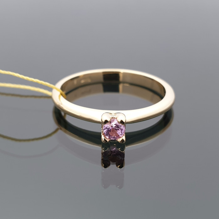 Sužadėtuvių žiedas dekoruotas rožiniu safyru (897)