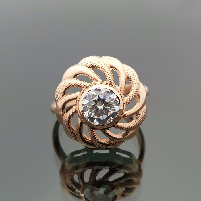 Auksinis žiedas dekoruotas cirkonio akutėmis (33)
