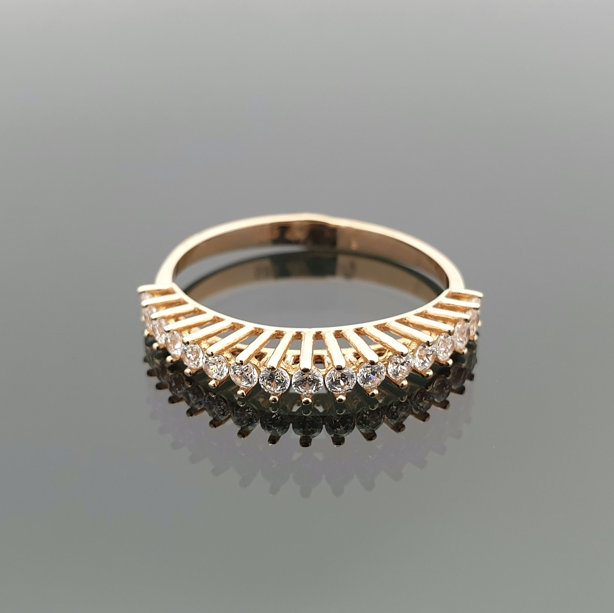 Auksinis žiedas su cirkonio akutėmis (41) 1