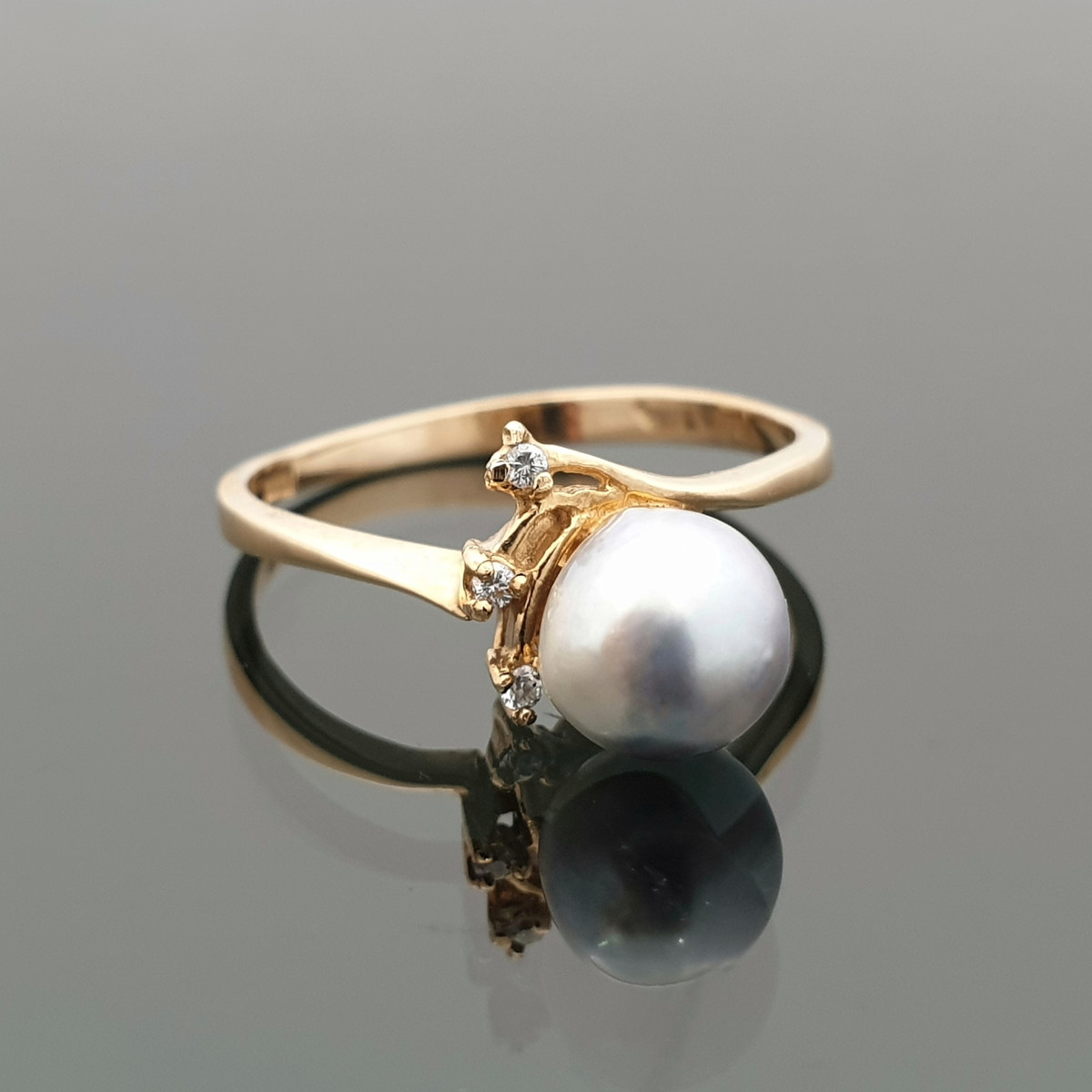 Zelta gredzens ar tumšu pērli (158) 1