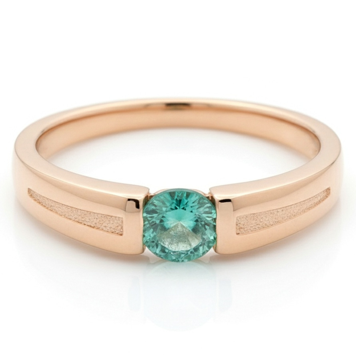  Gold ring decorated with an emerald (1476), Women's Rings, Gold type: 585, Item in the photo weight: 3.60 g, Gemstone: Emerald, Gemstone ct.: 0.35 ct, Gemstone ct.: 0.30-0.69 ct - Jewelry online