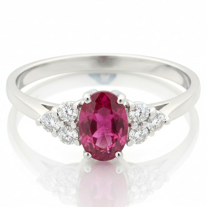  White gold ring with ruby ​​and diamonds (1604)