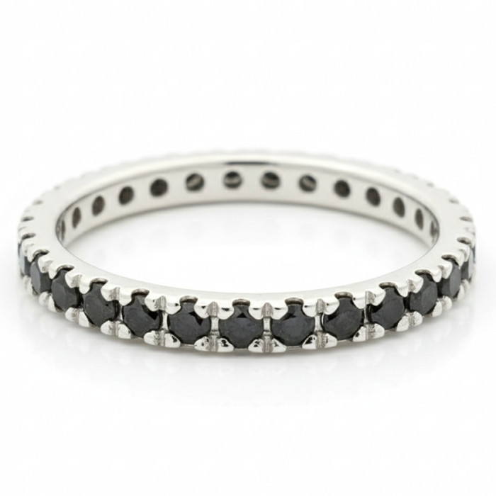 Zelta gredzens, kas dekorēts ar melnu dimantu joslu (1923)